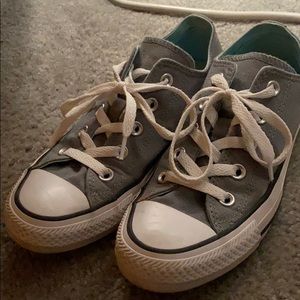 grey converse